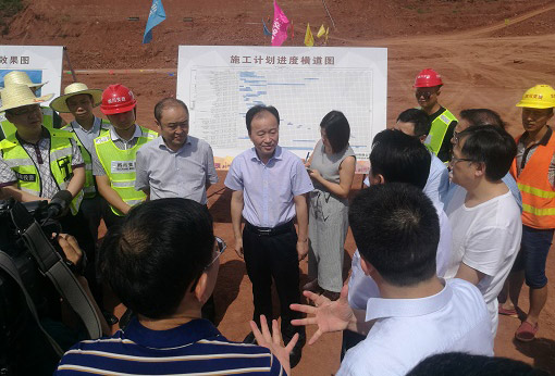 資陽市市委副書記、市長陳吉明赴建設公司承建嬌子大道西延線及綜合整治項目調研指導工作