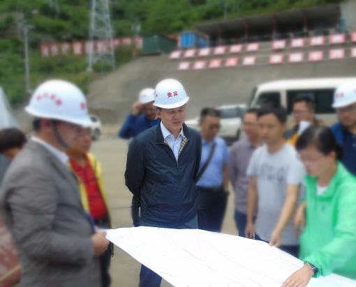 交通運輸部公路局副處長王恒斌同志調研公司承建康新K1-1項目