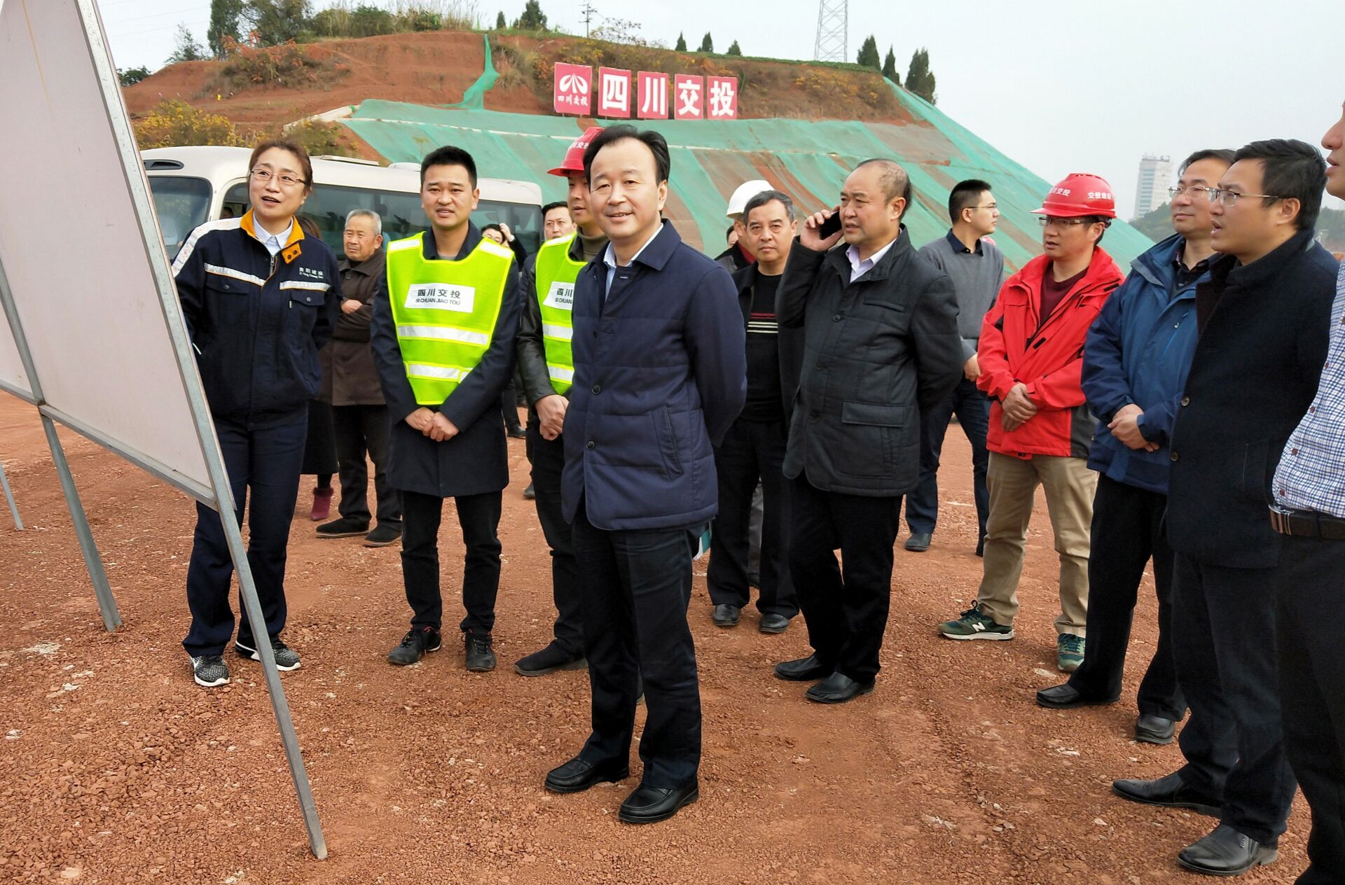 資陽市市委書記陳吉明調研嬌子大道西延線建設項目