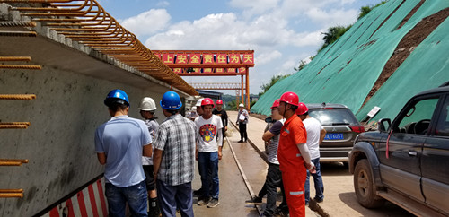 省交通廳質(zhì)監(jiān)局對成資渝高速公路TJ5標(biāo)段進(jìn)行上半年質(zhì)量安全環(huán)保綜合督查