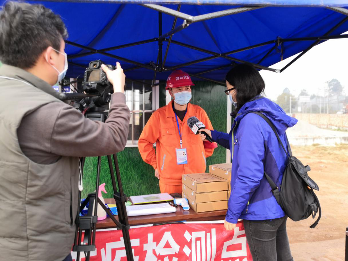 CCTV2財經(jīng)頻道對棉竹互通復(fù)工情況 進行采訪報道