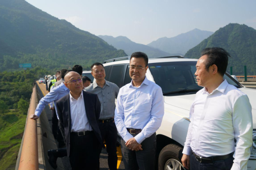 集團(tuán)公司黨委書記、董事長馮文生調(diào)研 都汶高速公路安全生產(chǎn)工作
