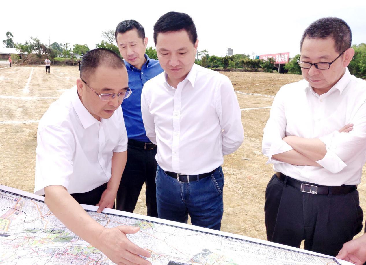 集團公司黨委副書記、副董事長、總經理周黎明 深入成綿擴容項目開展規劃調研