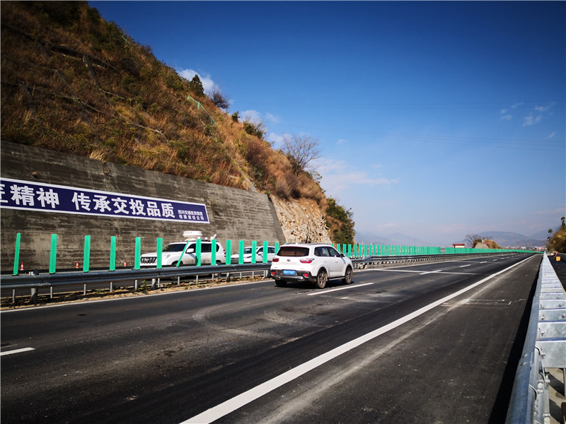 11、梳妝臺大橋通車.jpg