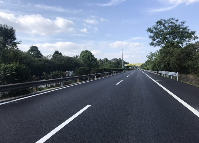 8、G5京昆高速綿廣段路面中修工程.jpg