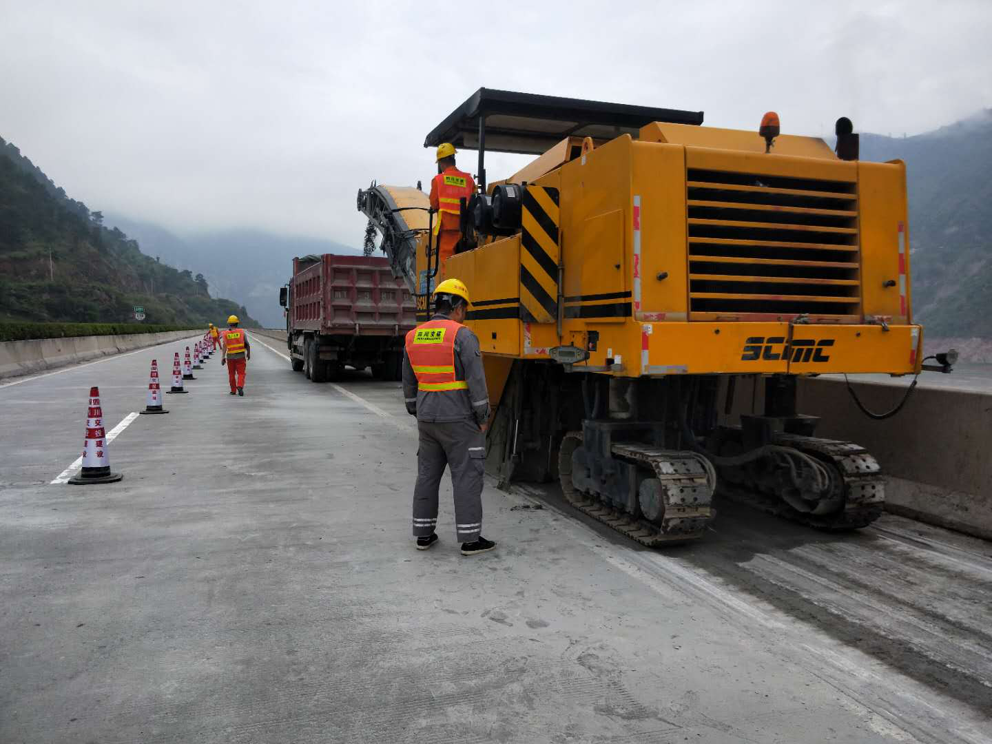 雅西高速觀音巖大渡河特大橋.png