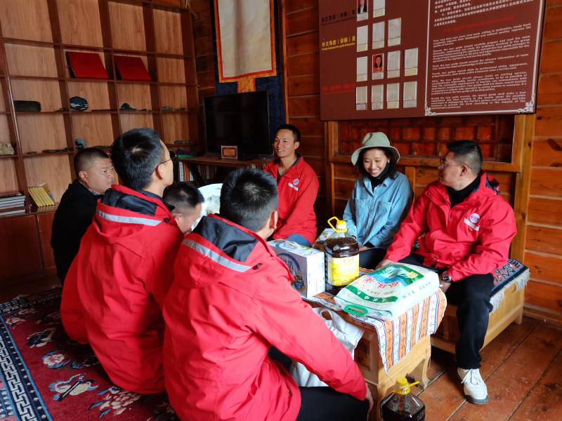 蜀道集團情系涉藏地區困難學子