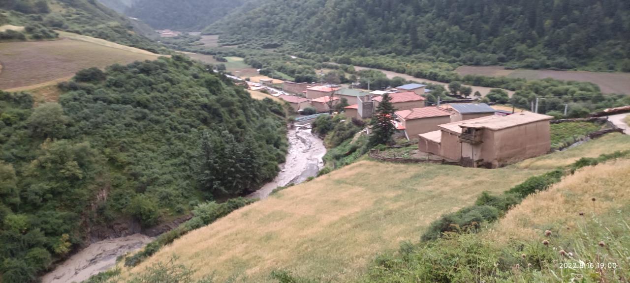 抗洪救災，齊心協力奔赴第一線