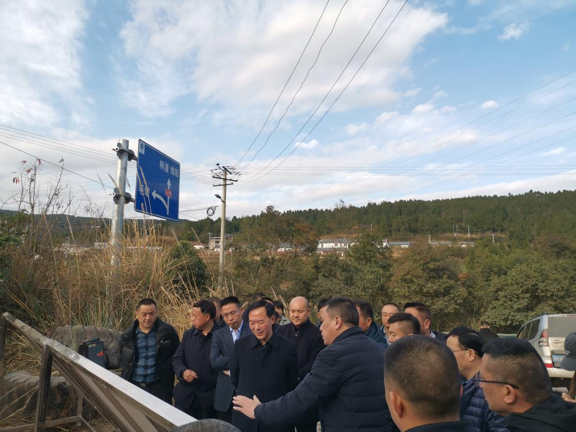 廣元市人民政府副市長(zhǎng)、黨組成員伍榮華2.png
