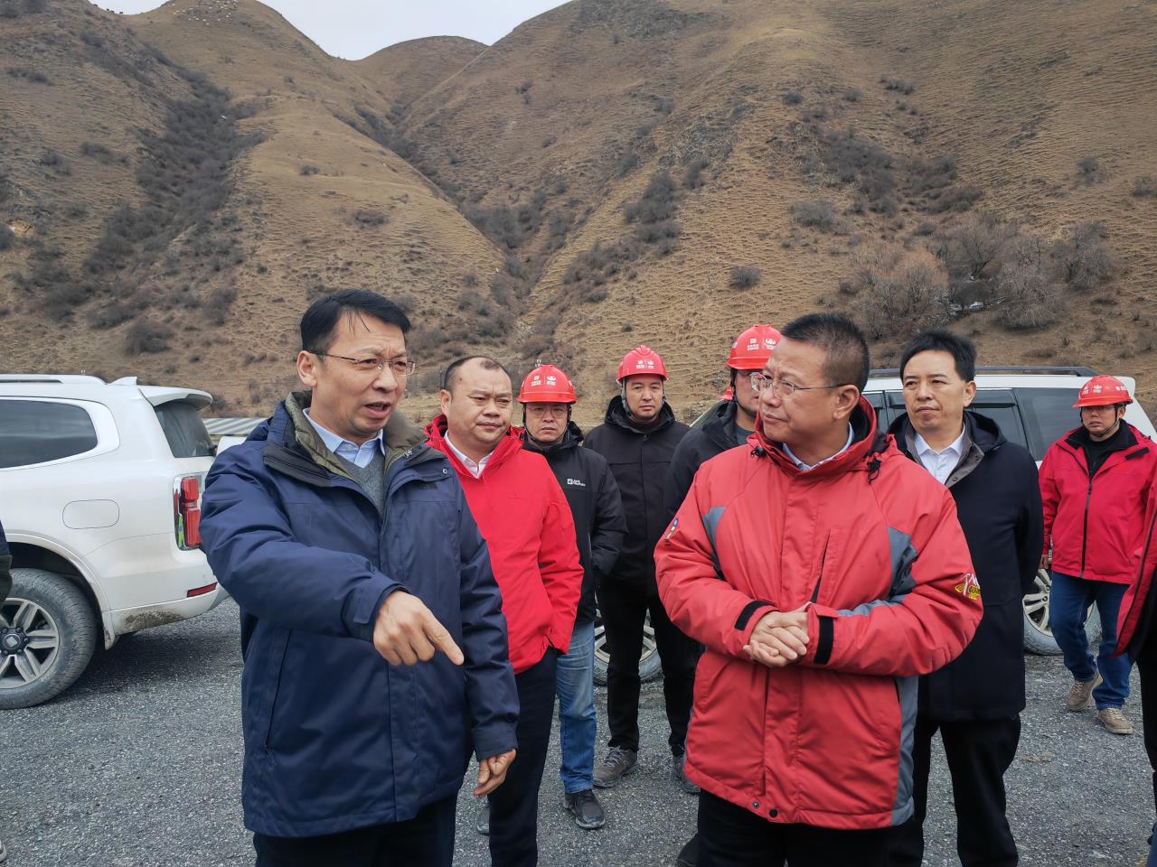 省交通運輸廳黨組成員、副廳長王茂奎 赴交建集團久馬高速TJ5項目檢查指導工作