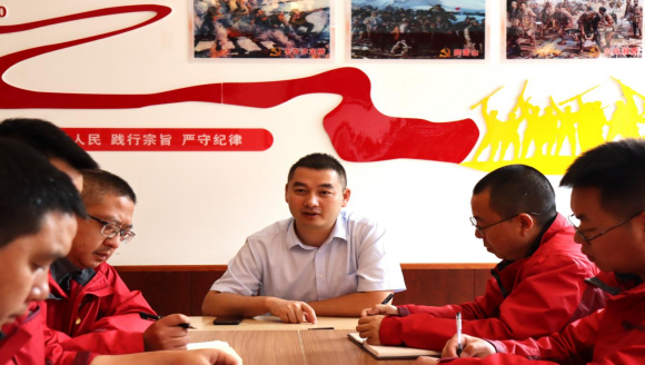 交建集團(tuán)黨委委員、紀(jì)委書記吳鵬飛率隊(duì)赴黨建基層聯(lián)系點(diǎn)久馬高速C3總包部調(diào)研指導(dǎo)工作
