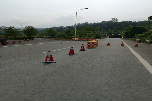 鄰墊高速公路明月山隧道病害整治工程正式開(kāi)工