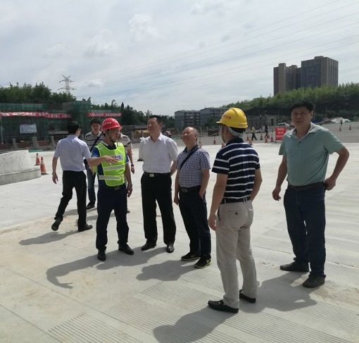 省安監局赴公司公路分公司承建資陽市城南大道成渝高速公路接口工程開展安全生產專項檢查