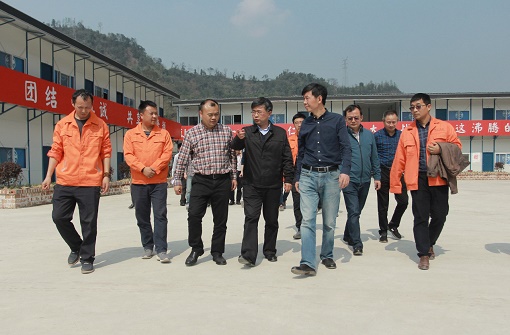 集團公司黨委成員、董事黃斌赴公司路面分公司承建仁沐高速LJ22標段調研指導工作